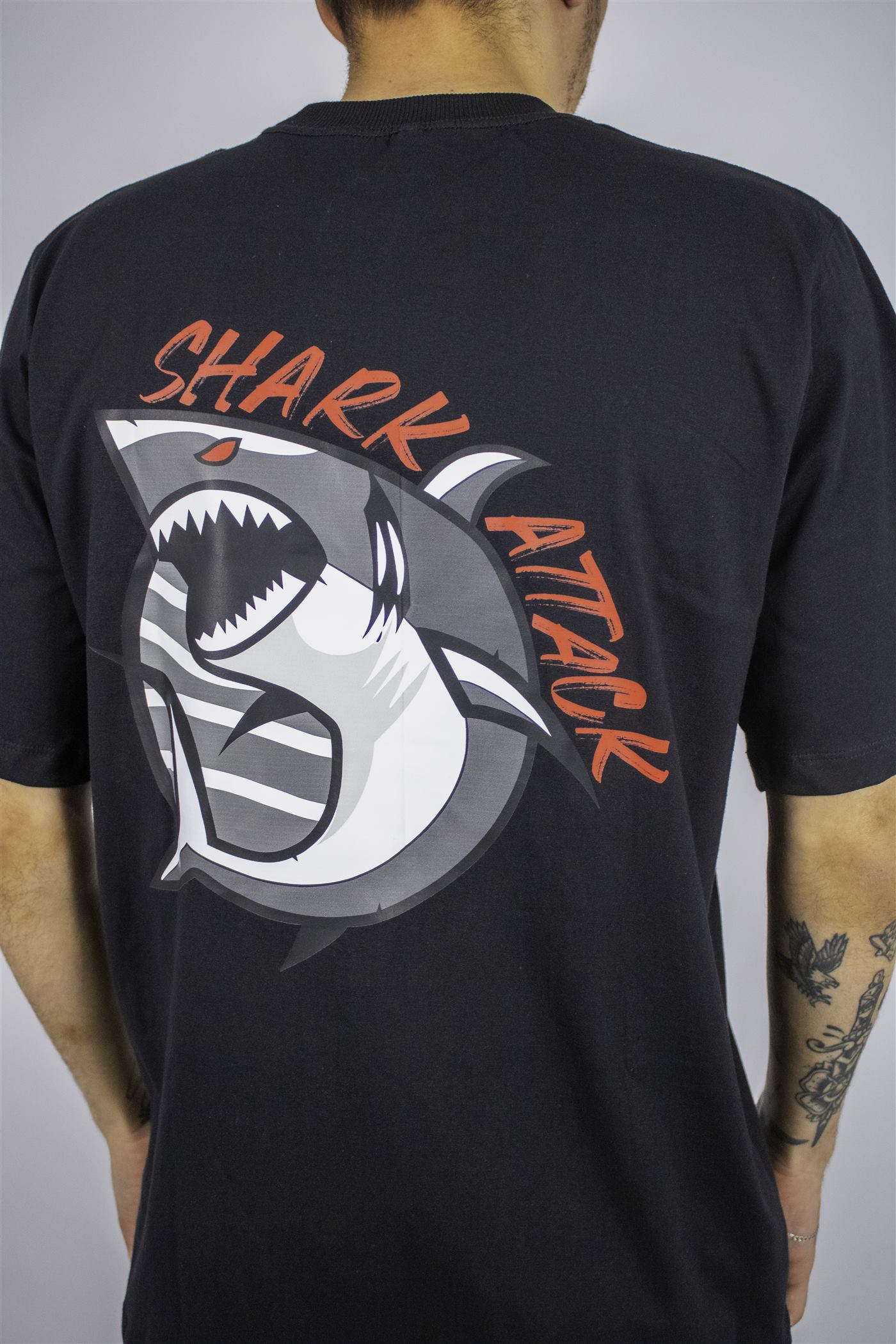 Camiseta Shark Attack costas